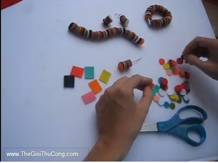 Video làm vòng từ vải nỉ