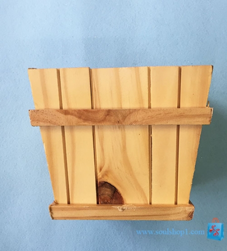 Chậu gỗ vuông vát có đai