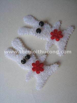 Thỏ trắng, mắt đen