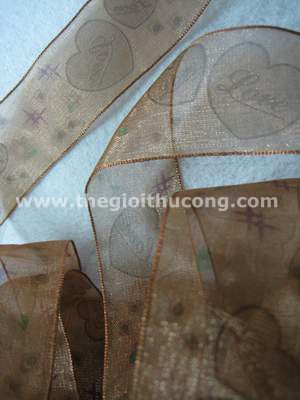 Ruybăng voan nâu nhạt, tim