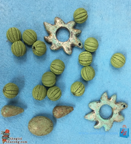 Hạt đá rêu xanh