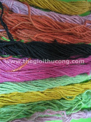 Dây thừng màu cỡ nhỏ.