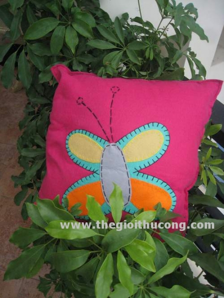 Gối hồng bươm bướm