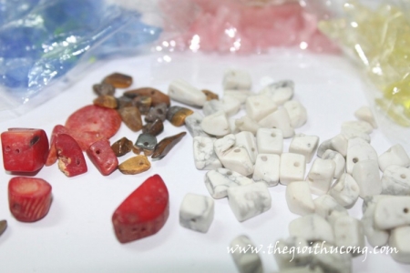 Hạt đá màu các lọai