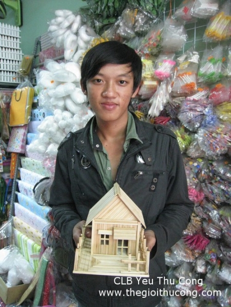 Ngôi nhà que gỗ từ chàng trai tỉ mẫn