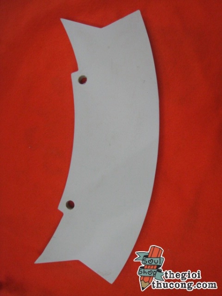 Bảng gỗ hình lá cờ