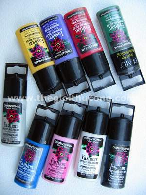 Màu fabric vẽ viền trên vải