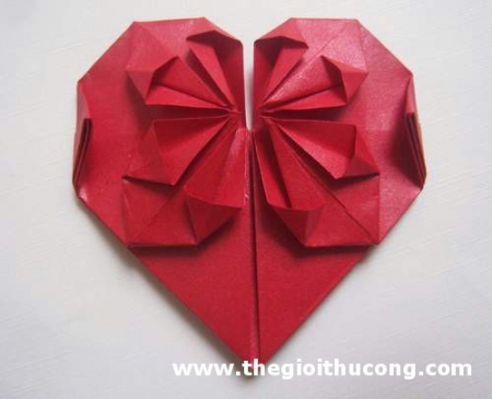 Video cách gấp trái tim bằng giấy