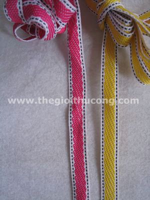 Dây Ruybăng màu may chỉ đen