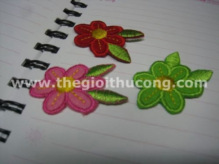 Hoa vải nỉ có lá 