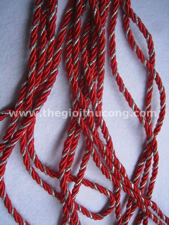 Dây thừng trắng , đỏ