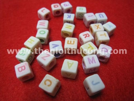 Hạt chữ nhựa hình vuông