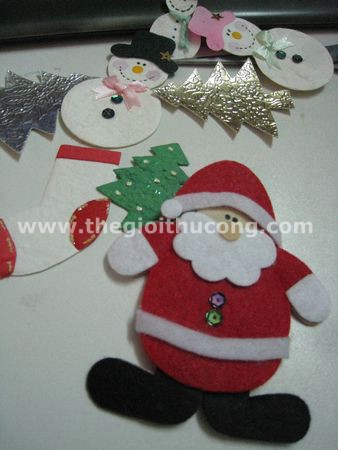 Các nguyên liệu trang trí giáng sinh