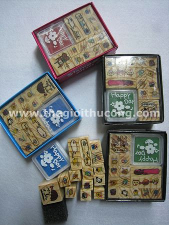 Các con dấu dễ thương đóng lên thiệp, giấy