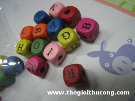 Gỗ hình vuông có chữ ( 1 cm)