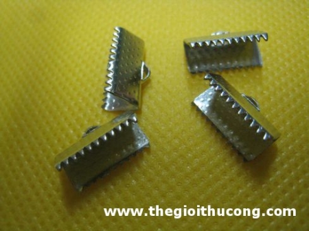 Kẹp giữ dây bảng tên, dây đeo