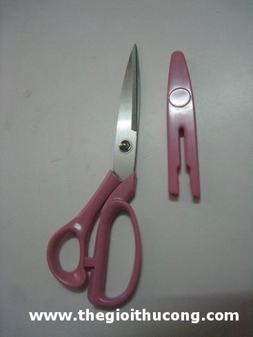 Kéo cắt có nắp bảo vệ