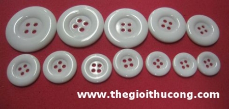 Bộ nút trắng từ to đến nhỏ làm búp bê bằng nút 