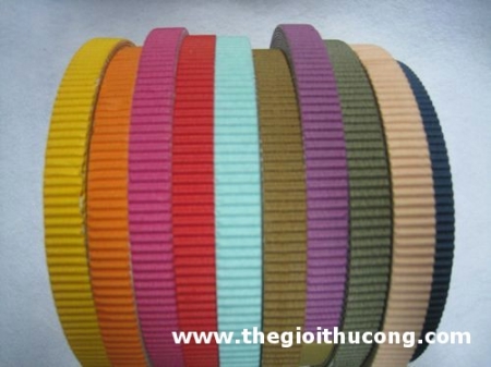 Giấy gợn sóng sợi nhỏ dạng ruybăng 