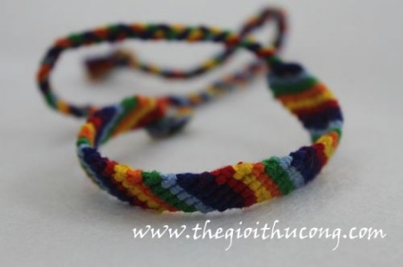 Thắt vòng tay từ chỉ