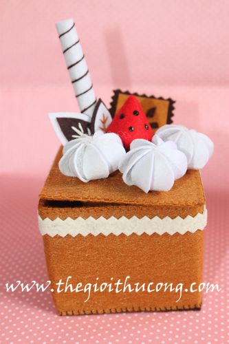 Bánh nỉ tròn vuông có nắp K3