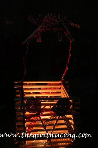 Lồng đèn que kem kẹo mút