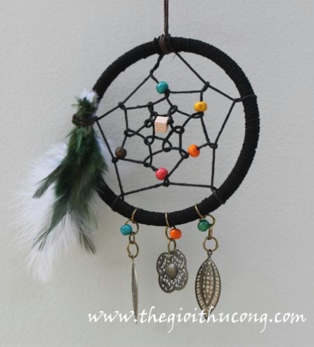 Dreamcatcher mẫu 11 ( đen lông vũ 1 bên)