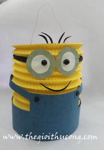 Lồng đèn minion con trai