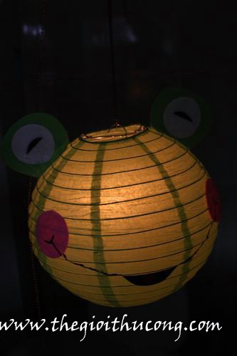 Lồng đèn ếch xanh